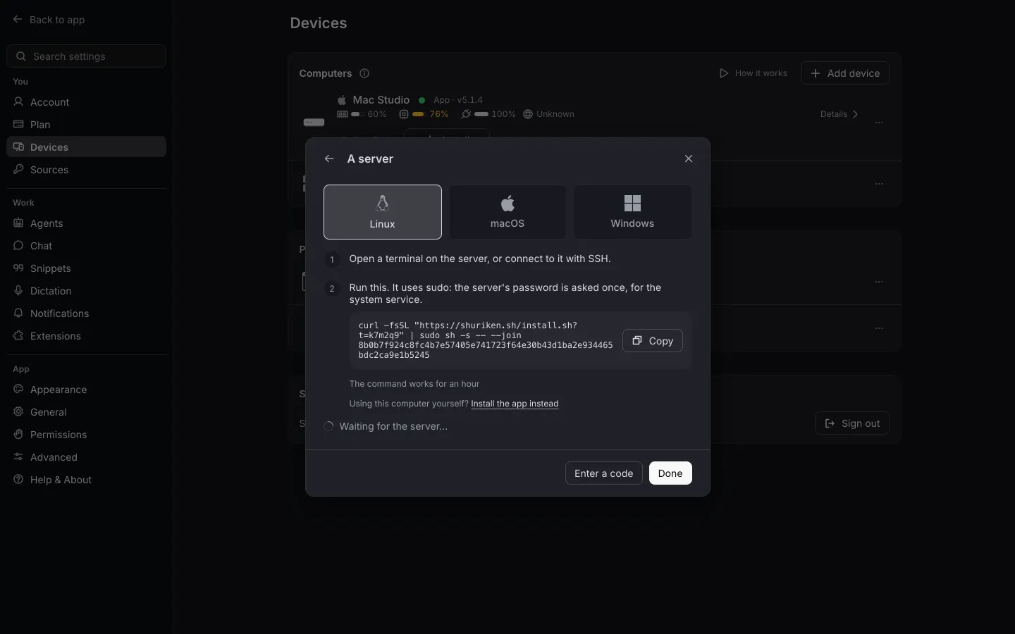 Shuriken's Settings › Devices with the "A server" dialog open: Linux picked over macOS and Windows, step 1 to open a terminal or SSH in, step 2 a one-line install command using sudo with a Copy button, "The command works for an hour" and "Waiting for the server…".